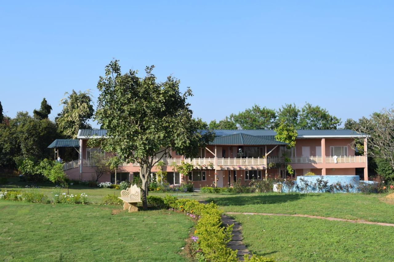 古尔冈Aravali Hill View Estate别墅 外观 照片