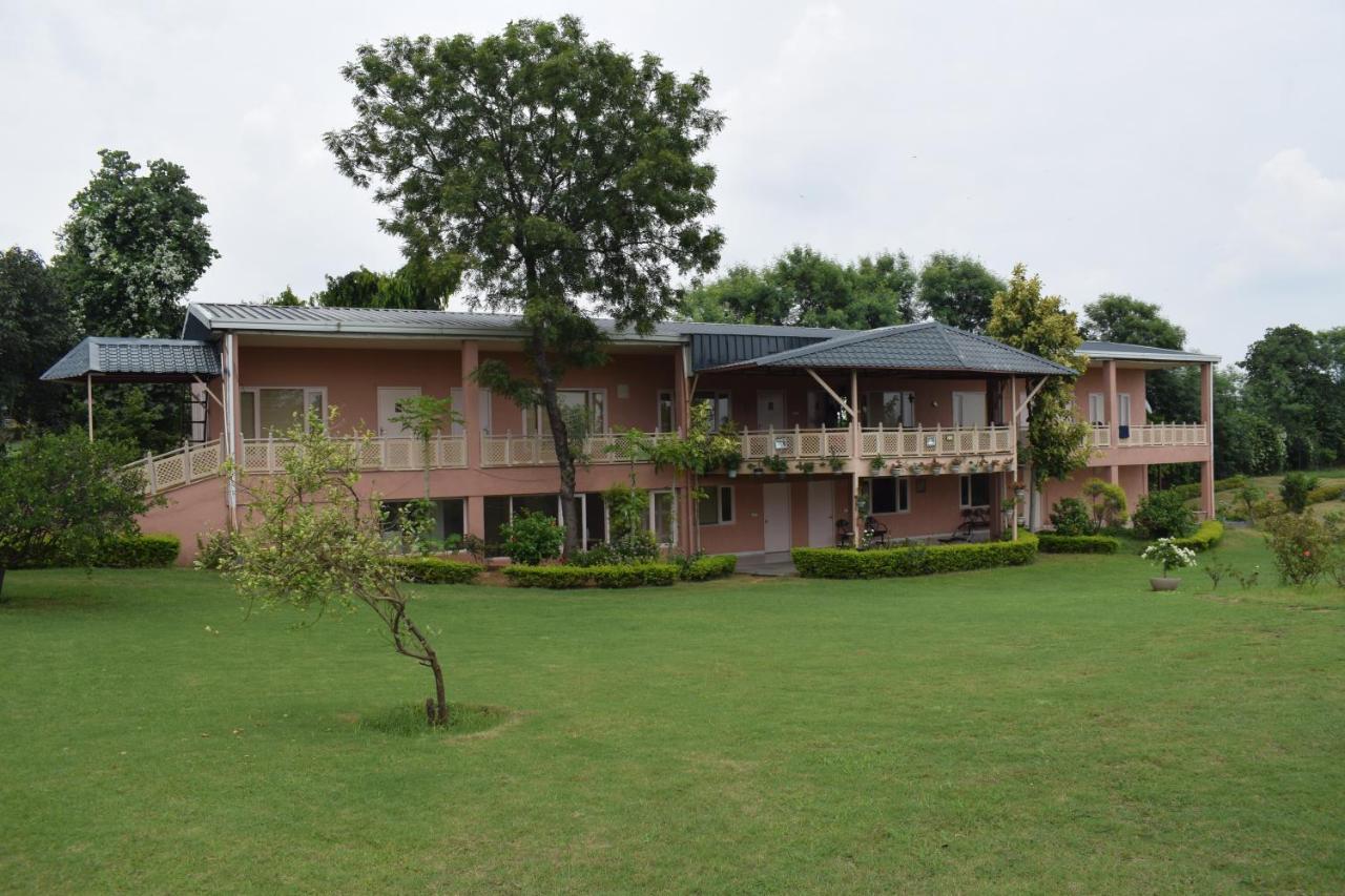 古尔冈Aravali Hill View Estate别墅 外观 照片