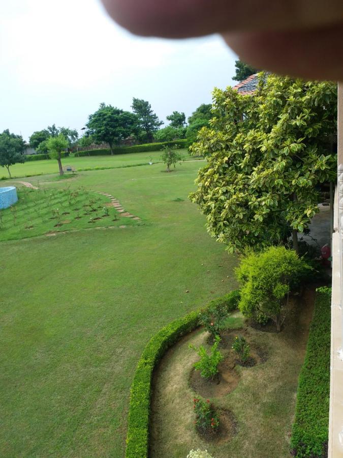 古尔冈Aravali Hill View Estate别墅 外观 照片